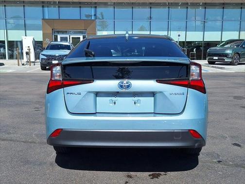 2022 Toyota Prius LE
