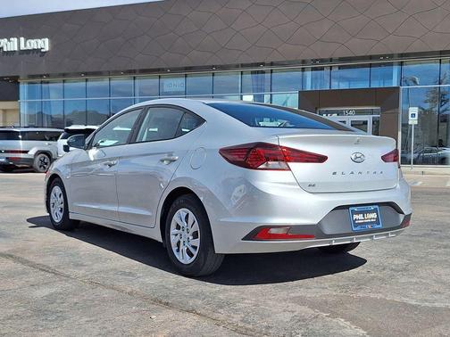 2019 Hyundai ELANTRA SE