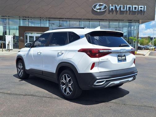 Snow White Pearl 2023 Kia Seltos EX