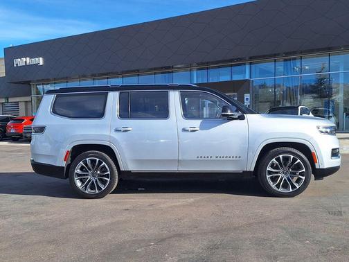Silver Zynith 2023 Jeep Grand Wagoneer Series III
