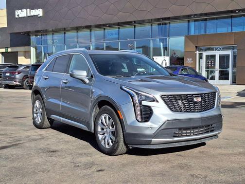 2023 Cadillac XT4 Premium Luxury