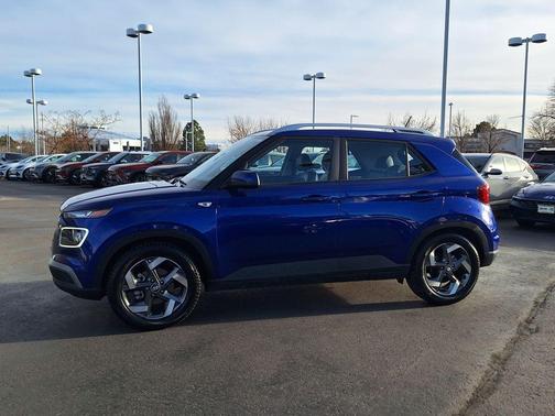 2023 Hyundai VENUE Limited