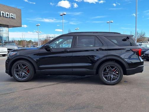 Black Metallic 2025 Ford Explorer ST