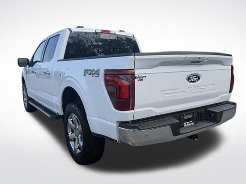 Oxford White 2025 Ford F-150 Lariat