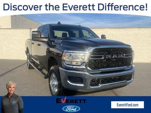 2024 RAM 2500 Tradesman Crew Cab 4x4 6'4' Box