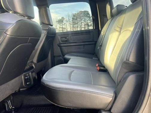 2024 RAM 2500 Tradesman Crew Cab 4x4 6'4' Box