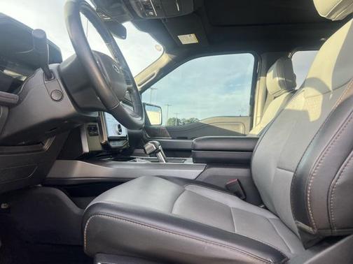 2023 Ford F-150 Lightning LARIAT