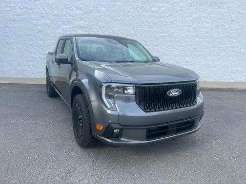 Carbonized Gray Metallic 2026 Ford Maverick Lobo