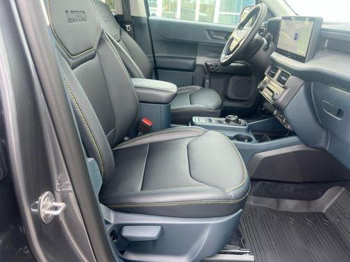 Carbonized Gray Metallic 2026 Ford Maverick Lobo