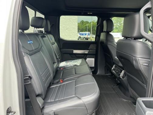 2025 Ford F-250 Platinum