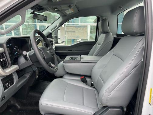 Oxford White 2026 Ford F-250 XL