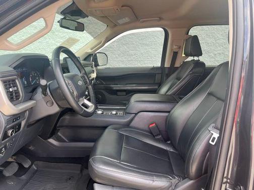 Dark Matter Gray Metallic 2024 Ford Expedition XLT