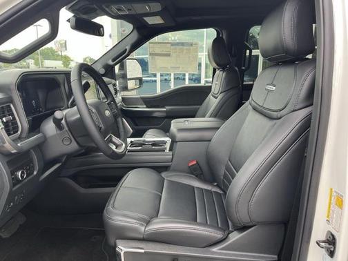2025 Ford F-250 Platinum