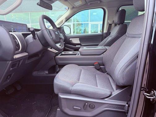 Agate Black Metallic 2025 Ford Expedition Max Active 4x2