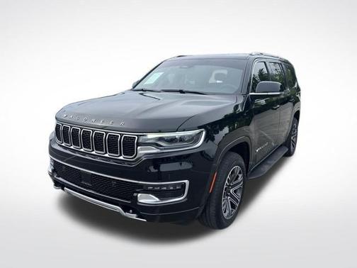 Diamond Black Crystal Pearlcoat 2023 Jeep Wagoneer Series II 4x4
