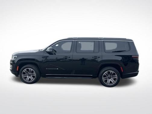 Diamond Black Crystal Pearlcoat 2023 Jeep Wagoneer Series II 4x4