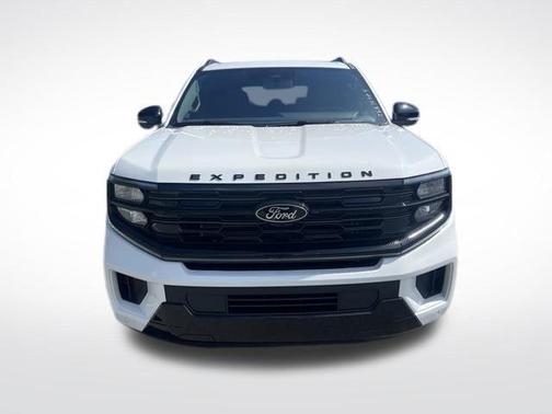Star White Metallic Tri-Coat 2026 Ford Expedition Platinum