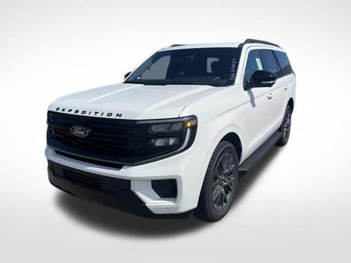 Star White Metallic Tri-Coat 2026 Ford Expedition Platinum