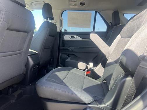 2026 Ford Explorer Active (200A)