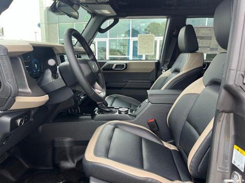 Carbonized Gray Metallic 2026 Ford Bronco Big Bend