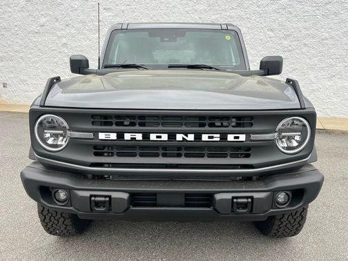 Carbonized Gray Metallic 2026 Ford Bronco Big Bend