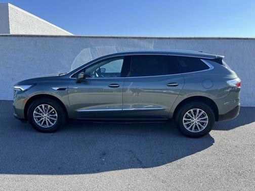 2023 Buick Enclave Essence FWD