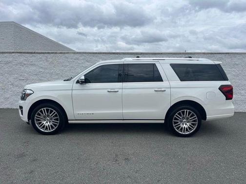 Star White Metallic Tri-Coat 2023 Ford Expedition Max Platinum