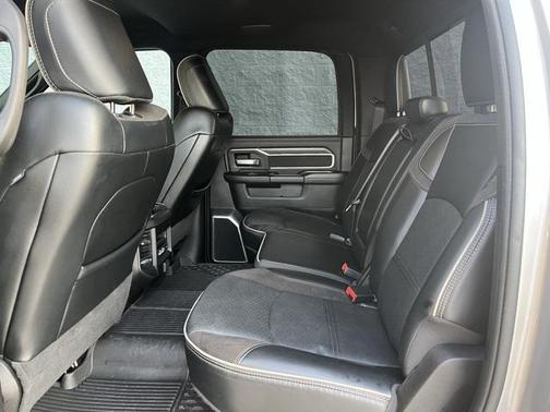 2023 RAM 2500 Laramie Crew Cab 4x4 6'4' Box