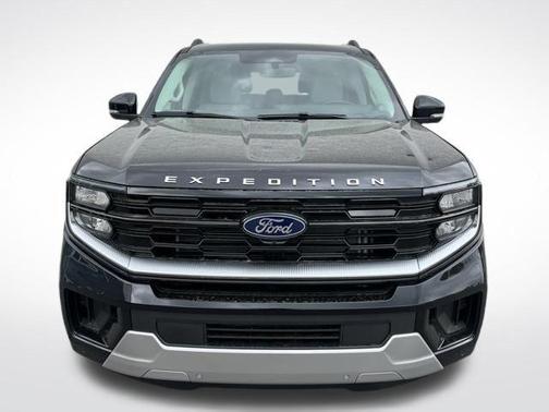 Agate Black Metallic 2026 Ford Expedition Max Platinum
