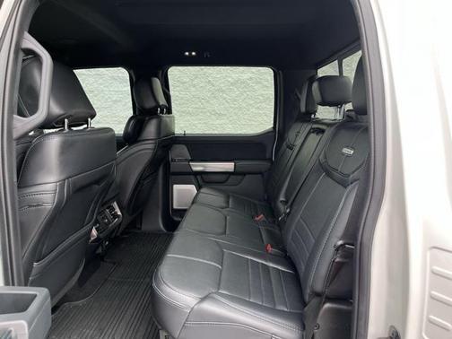 2025 Ford F-250 Platinum