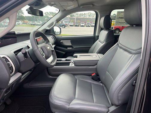 Agate Black Metallic 2026 Ford Expedition Active