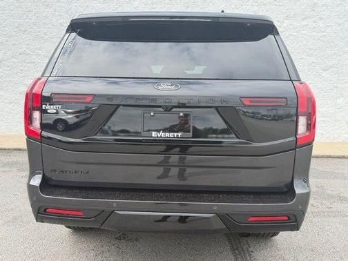 Dark Matter Gray Metallic 2026 Ford Expedition Platinum