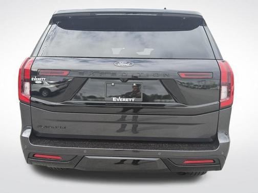 Dark Matter Gray Metallic 2026 Ford Expedition Platinum