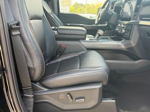 Agate Black Metallic 2026 Ford F-150 Lariat