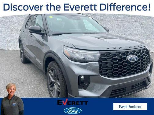 Carbonized Gray Metallic 2026 Ford Explorer ST-Line