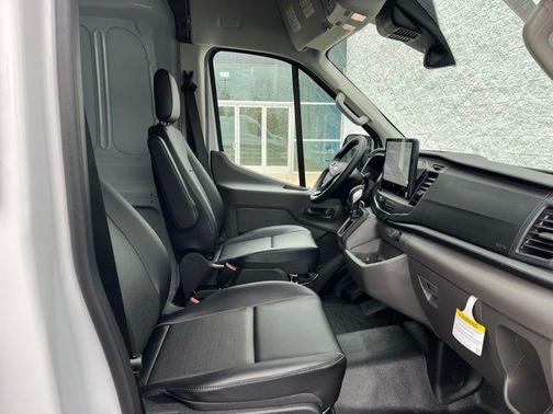 Oxford White 2026 Ford Transit-250 Base