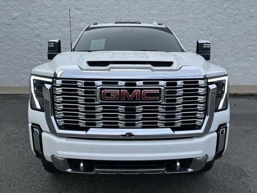 2024 GMC Sierra 2500 Denali