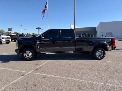 Agate Black Metallic 2026 Ford F-350 King Ranch