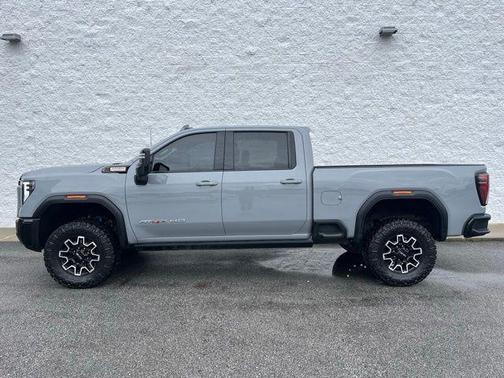 2025 GMC Sierra 2500 AT4X