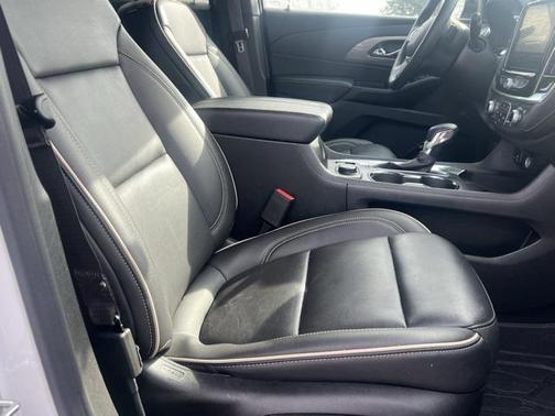 2024 Chevrolet Traverse Premier