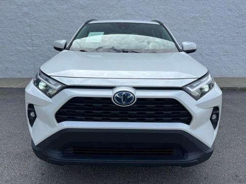2022 Toyota RAV4 Hybrid XLE Premium
