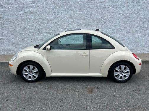 2010 Volkswagen New Beetle 2.5L