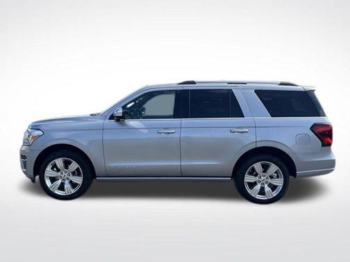 Iconic Silver Metallic 2024 Ford Expedition Platinum