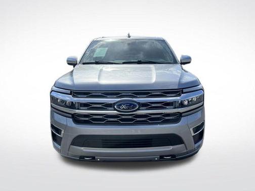 Iconic Silver Metallic 2024 Ford Expedition Platinum
