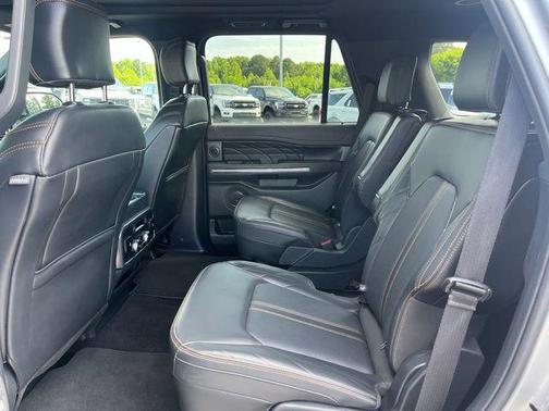Iconic Silver Metallic 2024 Ford Expedition Platinum