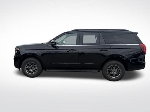 Agate Black Metallic 2026 Ford Expedition Active