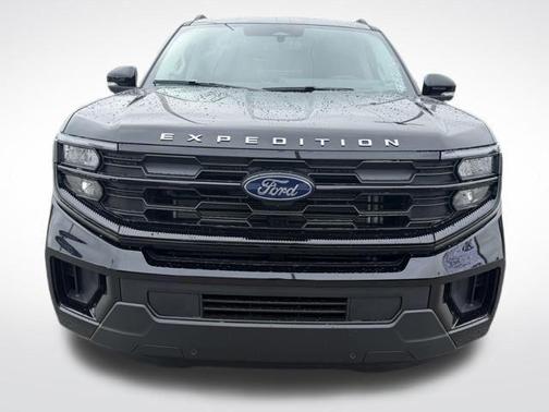 Agate Black Metallic 2026 Ford Expedition Active