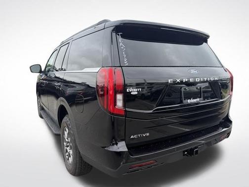 Agate Black Metallic 2026 Ford Expedition Active