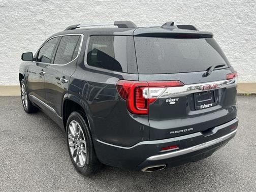 2022 GMC Acadia Denali