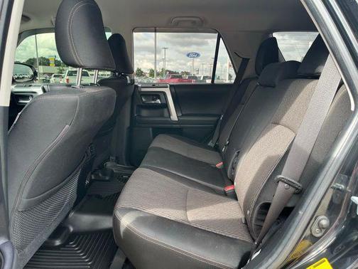Midnight Black Metallic 2021 Toyota 4Runner Trail Special Edition